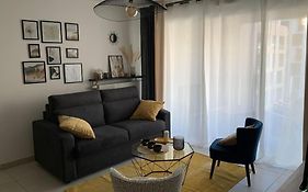 Logement Cosy Climatise Avec Parking